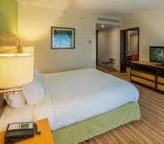 Bedroom 7 Courtyard by Marriott San Jose Airport Alajuela