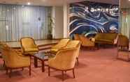 Lobby 5 Premium Porto Maia