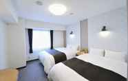 Bedroom 6 Court Hotel Shinyokohama