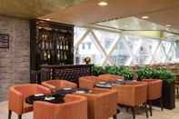 Bar, Kafe dan Lounge Ramada Hong Kong Harbour View