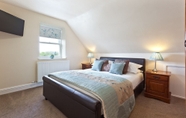 Bedroom 6 Beaumont House with FREE off-site Health Club - Adults Only