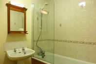 In-room Bathroom The Uplands Serviced Apartments