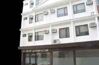 ภายนอกอาคาร Hotel Metropolitan Karol Bagh