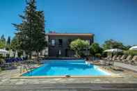 Swimming Pool Auberge les Murets