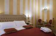 Bedroom 7 Hotel Cavour