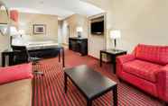Ruang Umum 3 La Quinta Inn & Suites by Wyndham Boutte