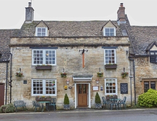 Exterior 2 The Angel at Burford