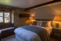 Bedroom The Angel at Burford