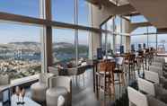 Bar, Cafe and Lounge 7 Renaissance Istanbul Polat Bosphorus Hotel