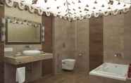 Phòng tắm bên trong 6 The Greenhouse Resort