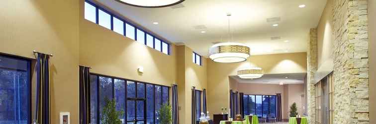 Sảnh chờ Hilton Garden Inn Texarkana