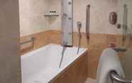 In-room Bathroom 7 Fortune Park Lake City Thane - ITC Hotel Group