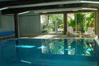 Swimming Pool UP Pateirahotel