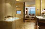 Toilet Kamar 7 Haitang Bay Resort Sanya