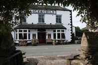 Exterior The Eagle and Child Inn