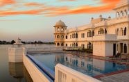 Kolam Renang 2 juSTa Lake Nahargarh Palace