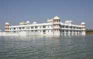 Bên ngoài 6 juSTa Lake Nahargarh Palace