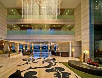 Lobby 2 Radisson Hotel Kandla