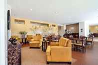 Lobby Sleep Inn & Suites Bismarck I-94