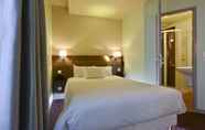 Bedroom 2 Accostage Hotel