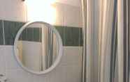 Phòng tắm bên trong 5 Cyclades Hotel