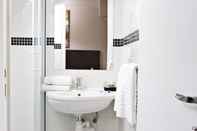 In-room Bathroom Comfort Hotel Champigny Sur Marne