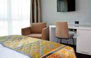 Kamar Tidur 2 Hotel Swiss Star