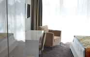 Kamar Tidur 7 Hotel Swiss Star