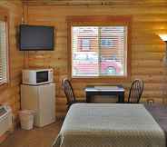 Bedroom 7 Bryce Country Cabins