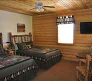 Bedroom 3 Bryce Country Cabins