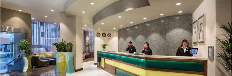 Lobi Savoy Central Hotel Apartments