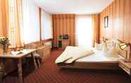 Bedroom 4 Hotel & Gasthof Zur Linde