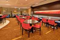 Bar, Cafe and Lounge Courtyard by Marriott Pittsburgh North/Cranberry Woods