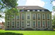 Exterior 2 Château de Moulin le Comte