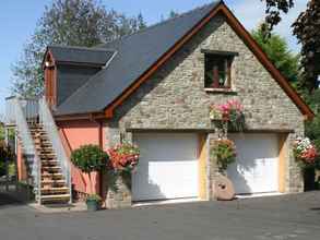 Exterior 4 Pen-y-Bryn House