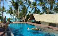 สระว่ายน้ำ 3 Coconut Beach Resort