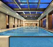 Swimming Pool 4 The Qube Hotel Shanghai Xinqiao
