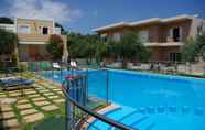 Swimming Pool 2 Elea apartments