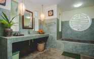 Phòng tắm bên trong 6 Terres Rouges Lodge