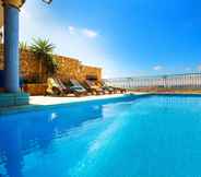 Swimming Pool 2 Bellavista Farmhouses Gozo