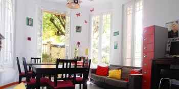 Sảnh chờ 4 Feetup Garden House Hostel Barcelona