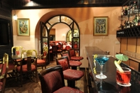 Bar, Cafe and Lounge Grand Hotel Kathmandu