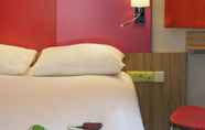 Bedroom 3 ibis Styles Romans Valence Gare Tgv