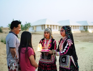 Lobi 2 Wind Desert Camp