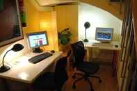 Functional Hall Hostel Studio