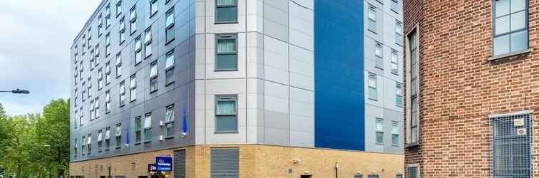 Exterior Travelodge London Bethnel Green