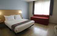 Bedroom 3 Travelodge Barcelona Poblenou