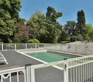 Swimming Pool 6 Le Manoir des Cèdres