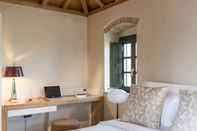 Bedroom Moni Emvasis Luxury Suites