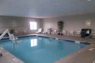 Swimming Pool Best Western Plus Williston Hotel & Suites